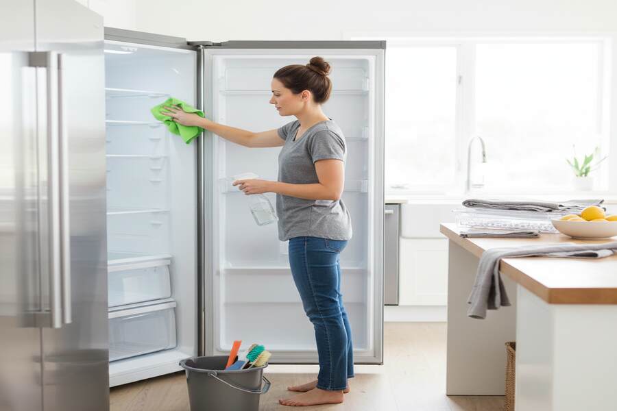 A Step by Step Guide for Deep Cleaning Your Fridge